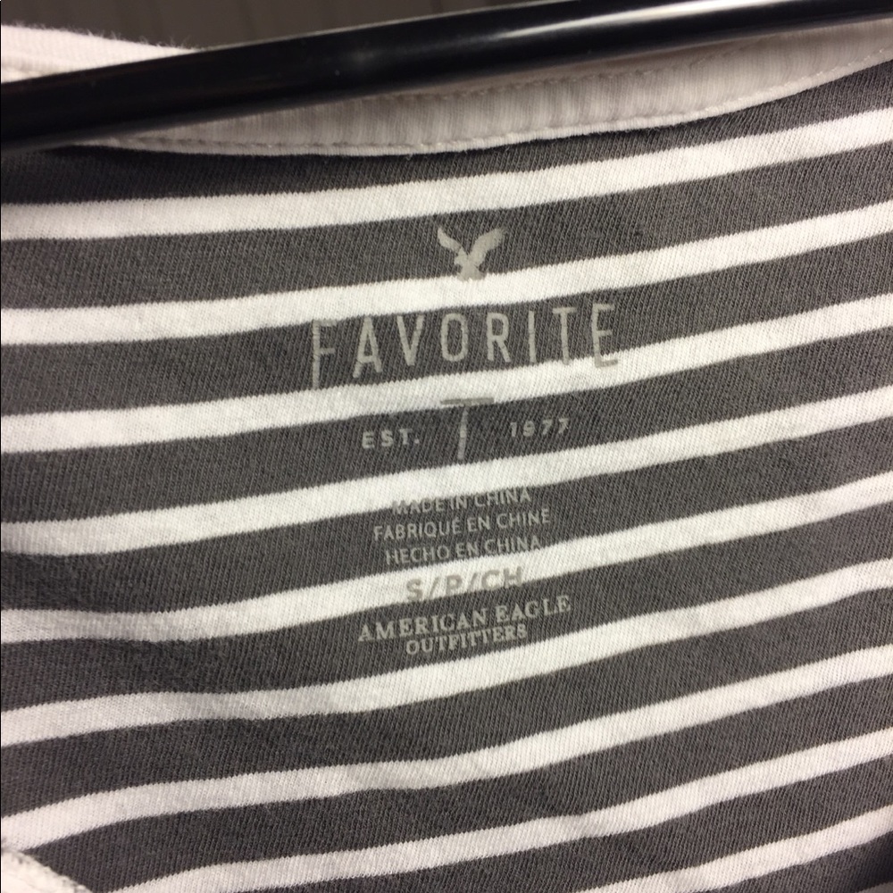 American Eagle Favorite T - Picture 3 of 3